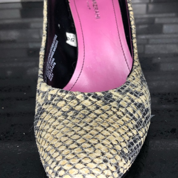 Isaac Mizrahi faux snakeskin high heel - Picture 8 of 8
